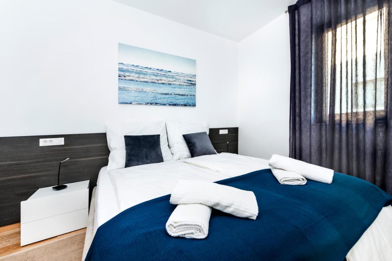 Sunny Day - Apartment With Parking Rovinj Exterior photo